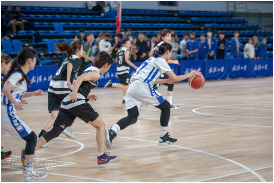 赛场直击丨太阳成集团tyc33455cc勇夺2021年腾飞杯女篮季军！
